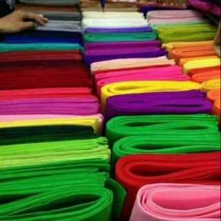 Vải nỉ mềm khổ 90+90 giá 150k 1 kg . Có thể dùng để khâu củ quả các con vật đẹp lắm a.co thể dùng khau dễ dàng.ti