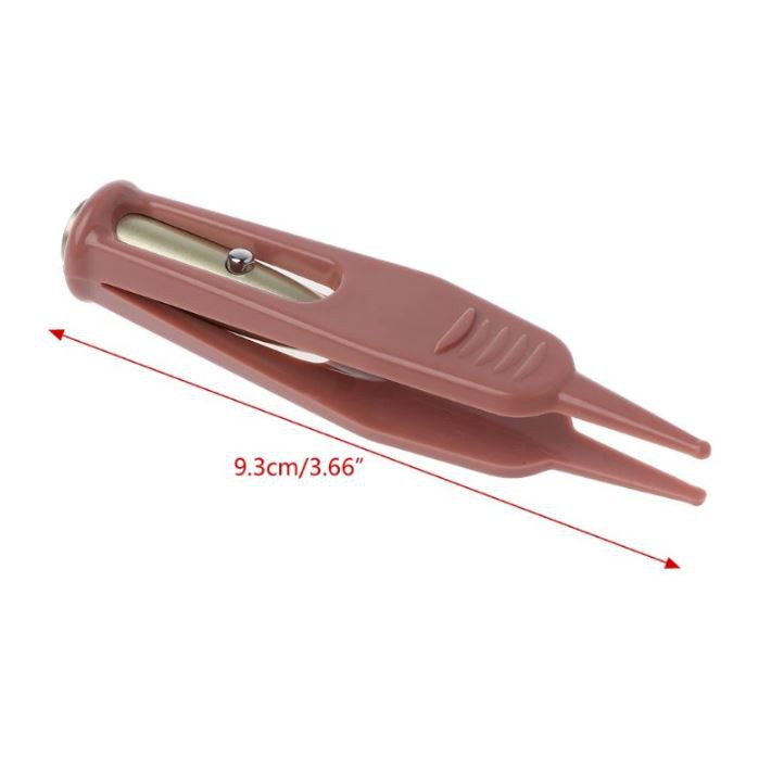 Kẹp gắp giúp vệ sinh mũi cho bé có Đèn LED