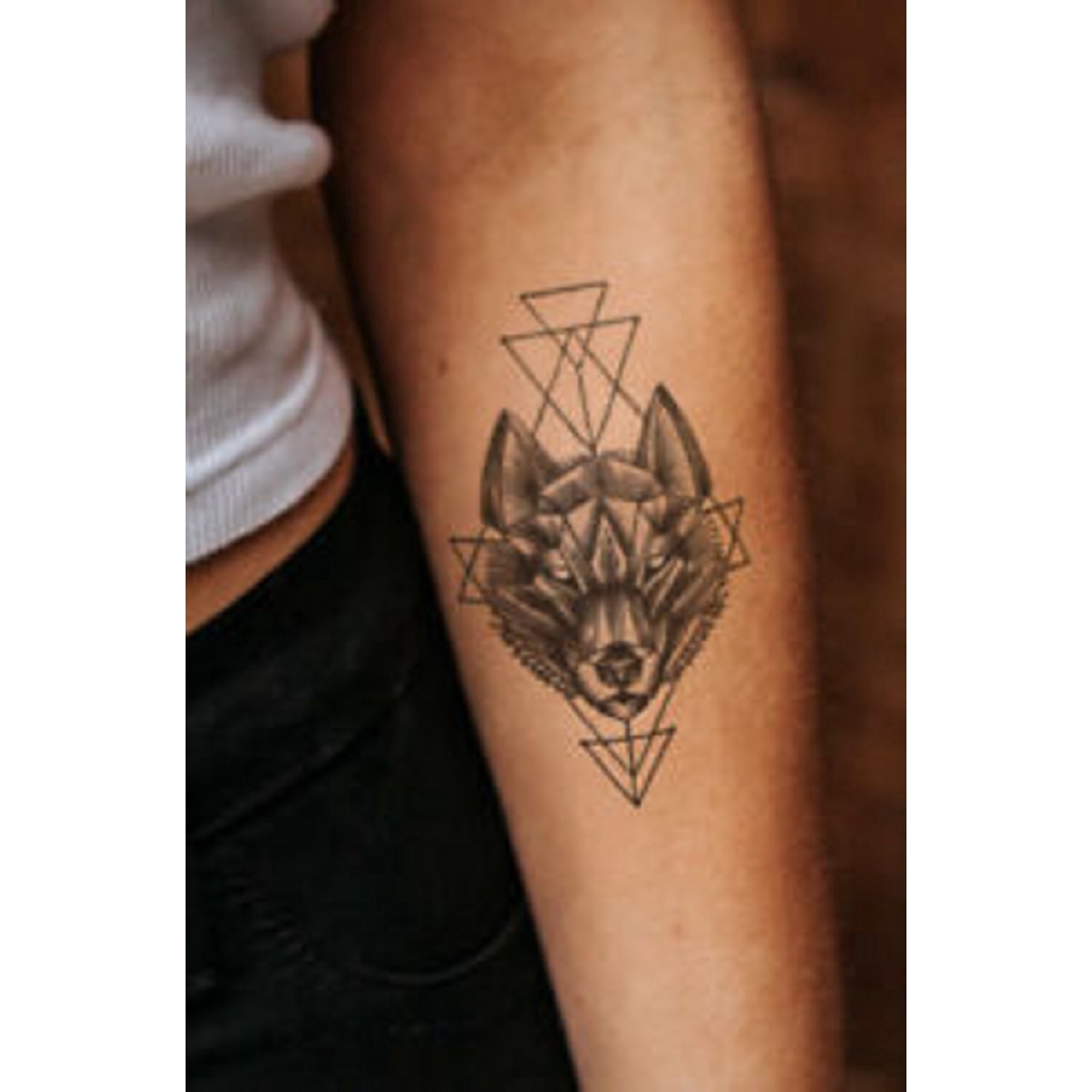 2 pcs Waterproof Temporary Tattoo Stickers Wolf Dog head fake Tatto Geometric animal Flash Tatoo Hand Back Foot