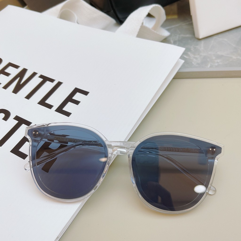 Kính Râm SOLO Phẳng Với Oversize Tròn