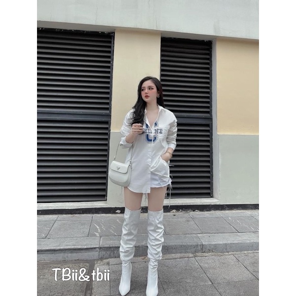 Áo sơmi trắng chữ C xanh