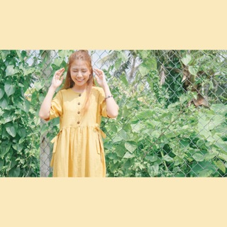 Đầm Linen thắt eo nơ - Vàng nghệ cực tôn da