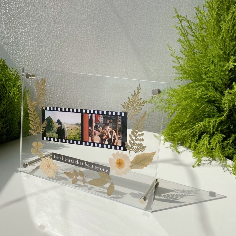 KHUNG ẢNH ACRYLIC - khung ảnh trong suốt in ảnh theo yêu cầu made by lapthucollection decor hoa lá ép khô
