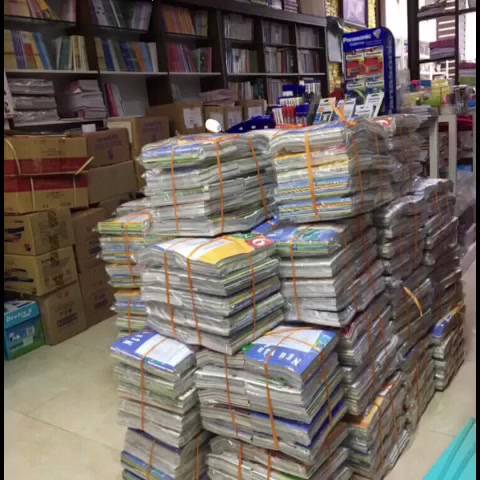 Sách Tiếng Anh lớp 6 Chương trình mới có mã thẻ học (bán kèm 1 bút bi) | BigBuy360 - bigbuy360.vn