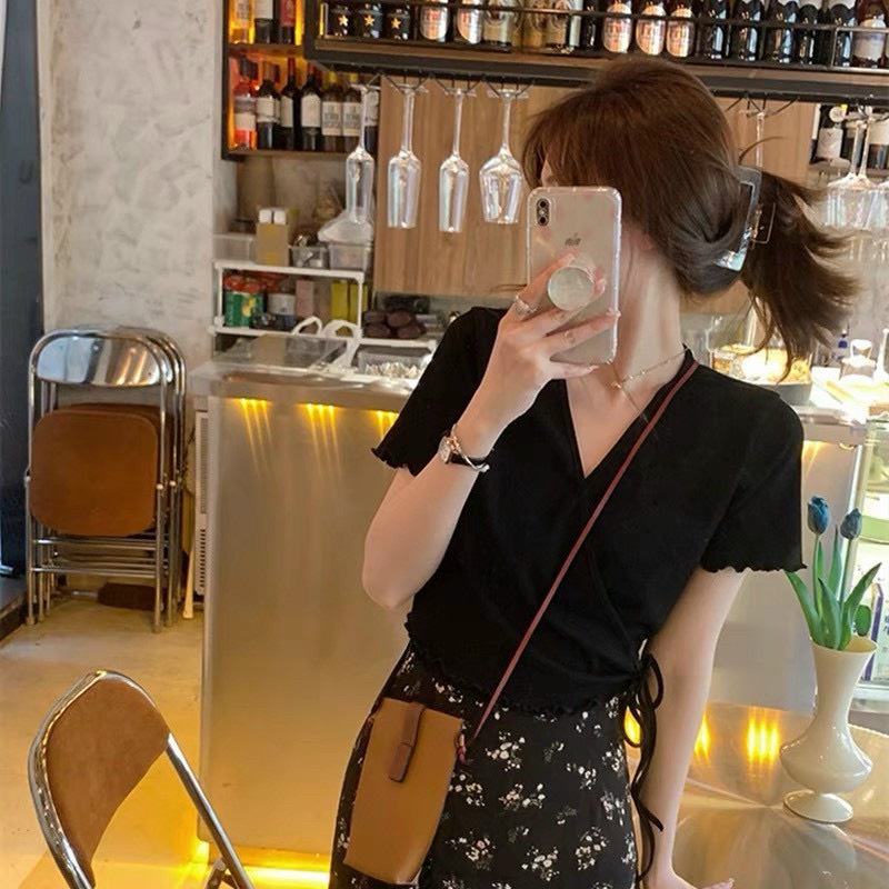Áo thun croptop tay ngắn cổ V vạt chéo buộc dây eo chất thun gân