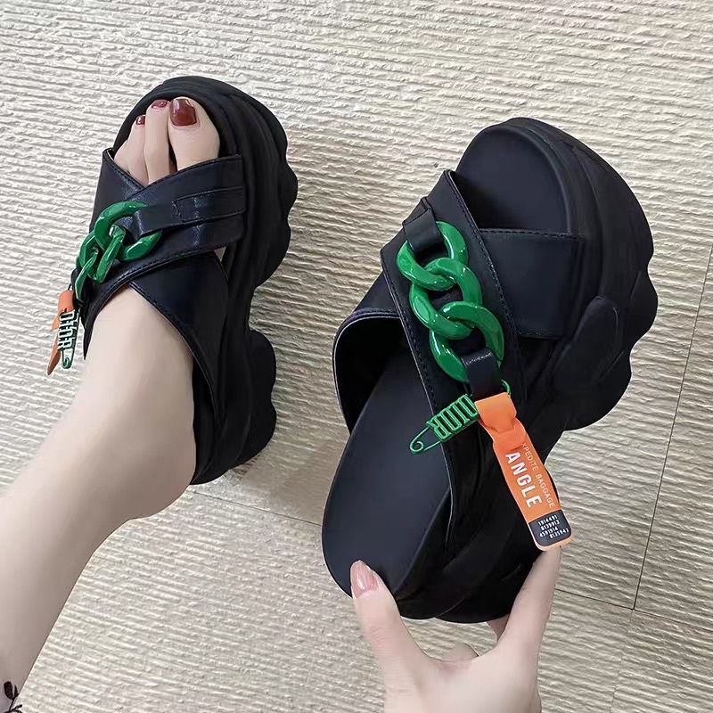 Dép quai chéo viền xích cao 9cm GDS