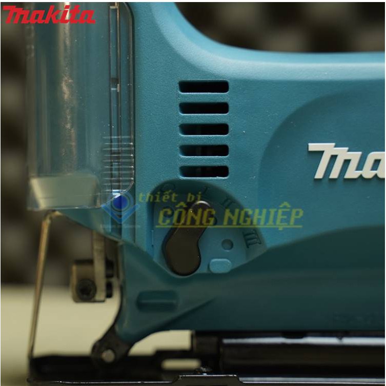 Máy cưa lọng Makita 4328 450W giúp cưa,cắt vật liệu cứng