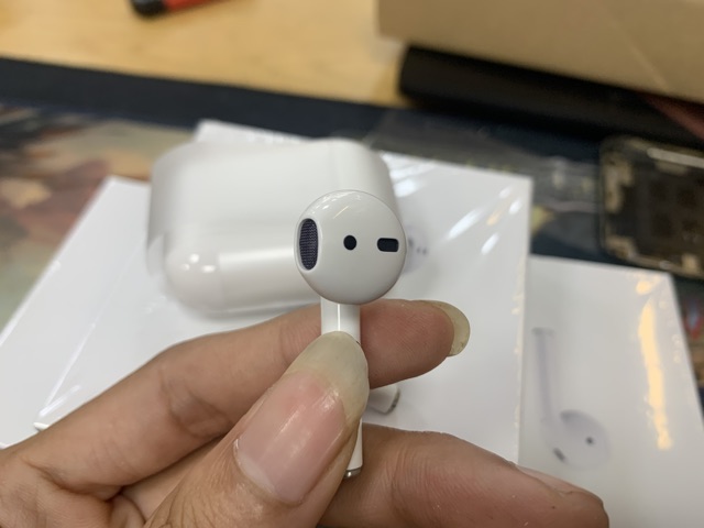 Airpods 2 1:1 Đổi Tên- check seting - Định Vị - Sạc Không Dây - Chất Âm Tốt Nhất Trong Tầm Giá