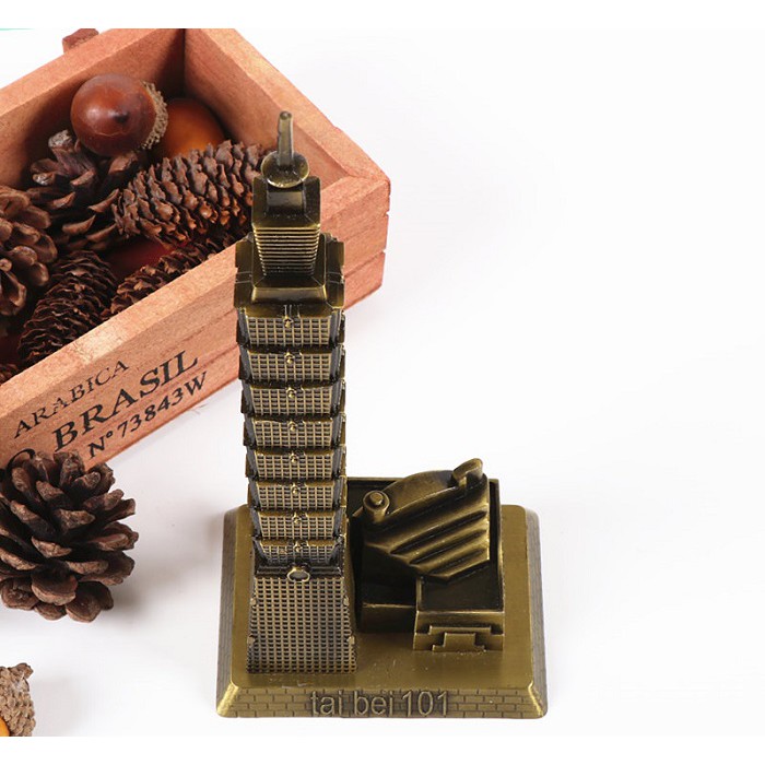 Mô hình tháp Taipei 101 ở Đài Loan, bằng hợp kim