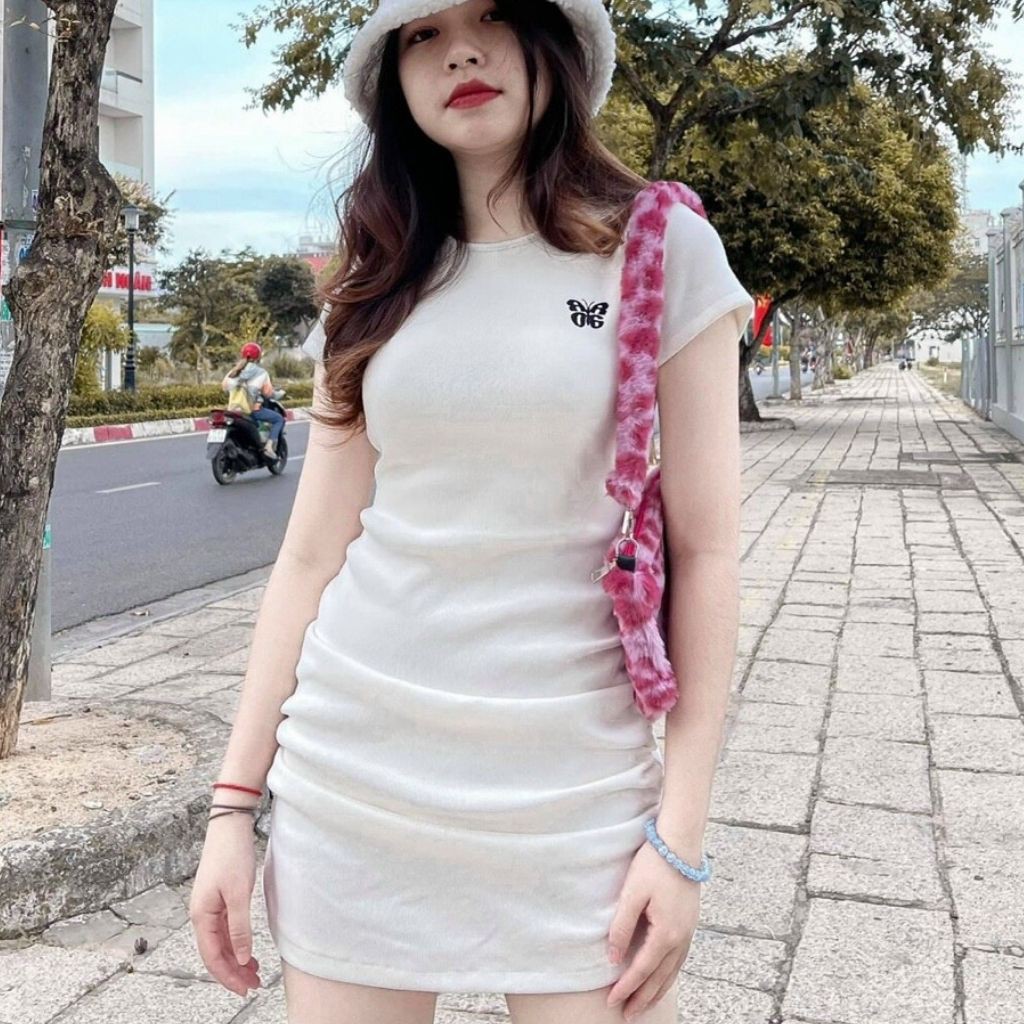 Đầm Dáng Ôm Body GenY Nhún 2 Bên Thêu Bướm Chuẩn Fom Chất Borip Lụa Mềm Mịn | BigBuy360 - bigbuy360.vn