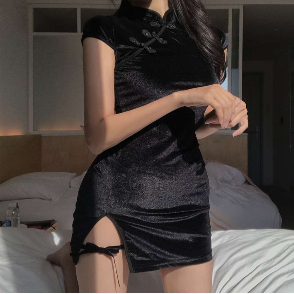 Đầm đen nữ dáng ôm Emilyshop tay ngắn