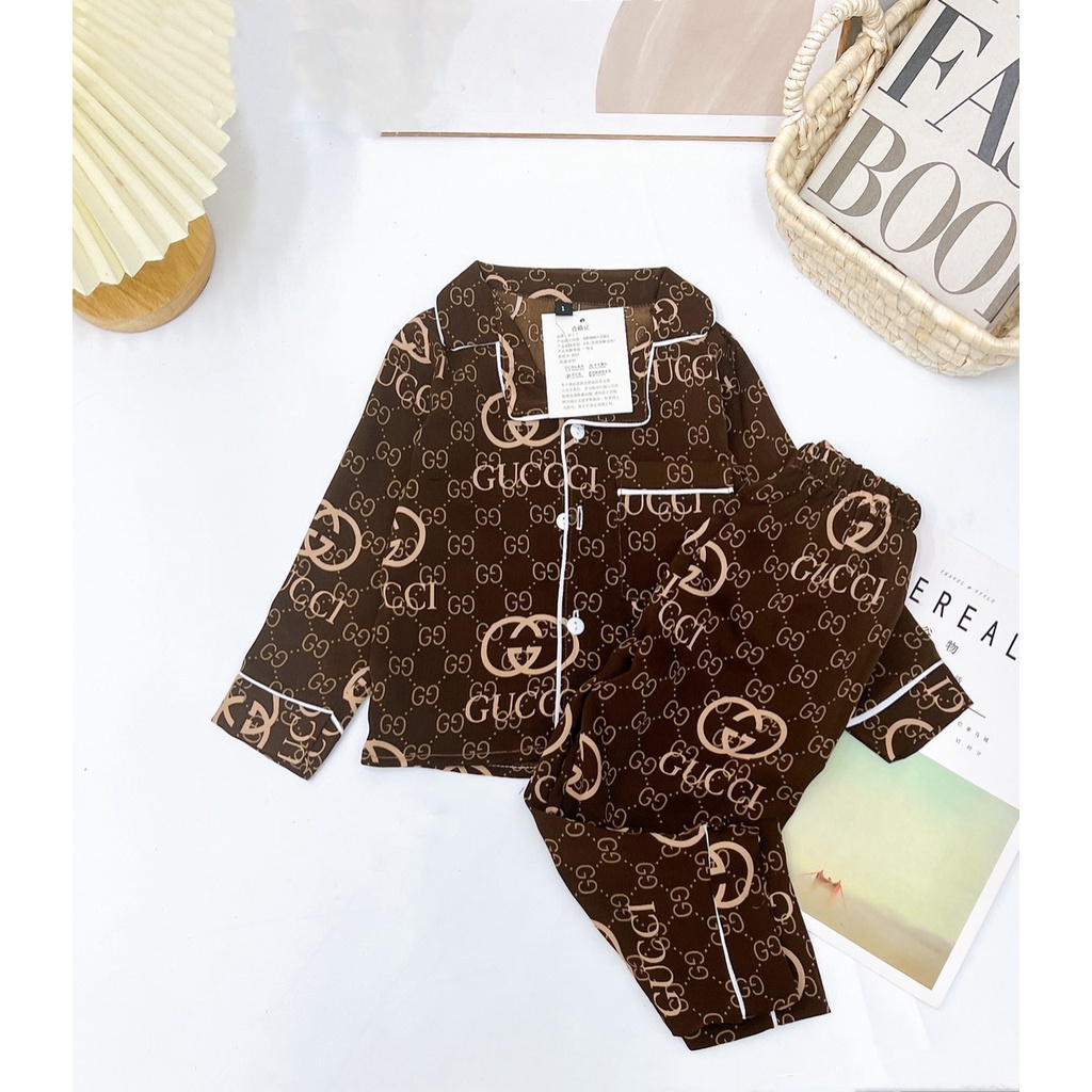 Bộ ngủ pijama cho bé, bộ pijama lụa Hàn cao cấp họa tiết thương hiệu sành điệu (MẪU MỚI) cho bé trai, bé gái 20-33kg