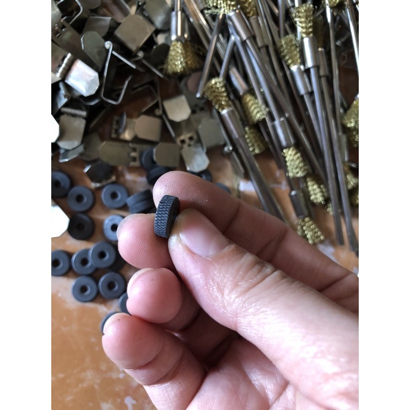 BÁNH XE KÈM CHỐT TÁN