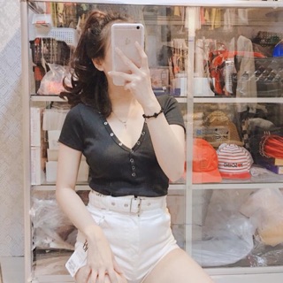 Áo thun croptop cổ tim nút bấm ( kèm video )