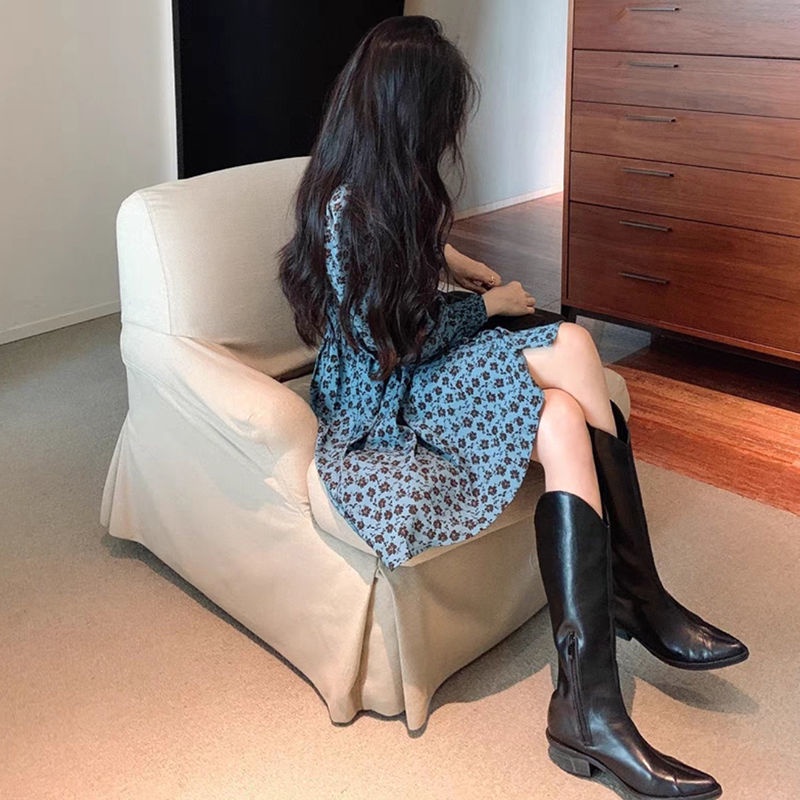 Đầm tay phồng cổ chữ V in họa tiết hoa phong cách retro Pháp mới năm 2021