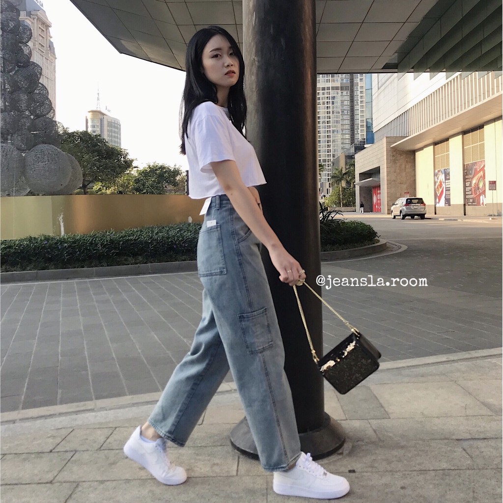 [#QJL3] Quần Dad Jeans JEANSLA Cạp cao ống suông Xanh pha cực chất 1 túi cách điệu đầu gối phải | BigBuy360 - bigbuy360.vn