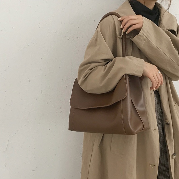 Túi đeo vai thiết kế thời trang sang trọng dành cho nữ