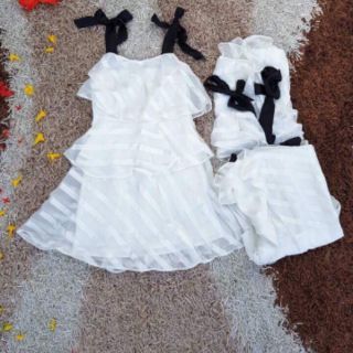 Đầm trắng