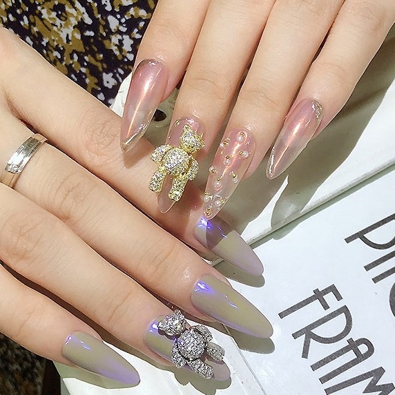 Charm gấu chuyển động dùng để trang trí đính móng tay chân