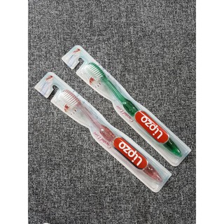 Bàn chải đánh răng Lipzo