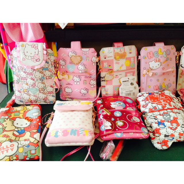 Túi đeo điện thoại Hello kitty các loại hoa văn