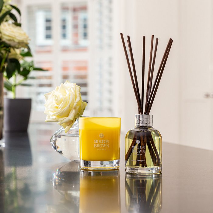 Tinh dầu khuếch tán thơm phòng Molton Brown Aroma Reed Diffusers (Bill Anh)