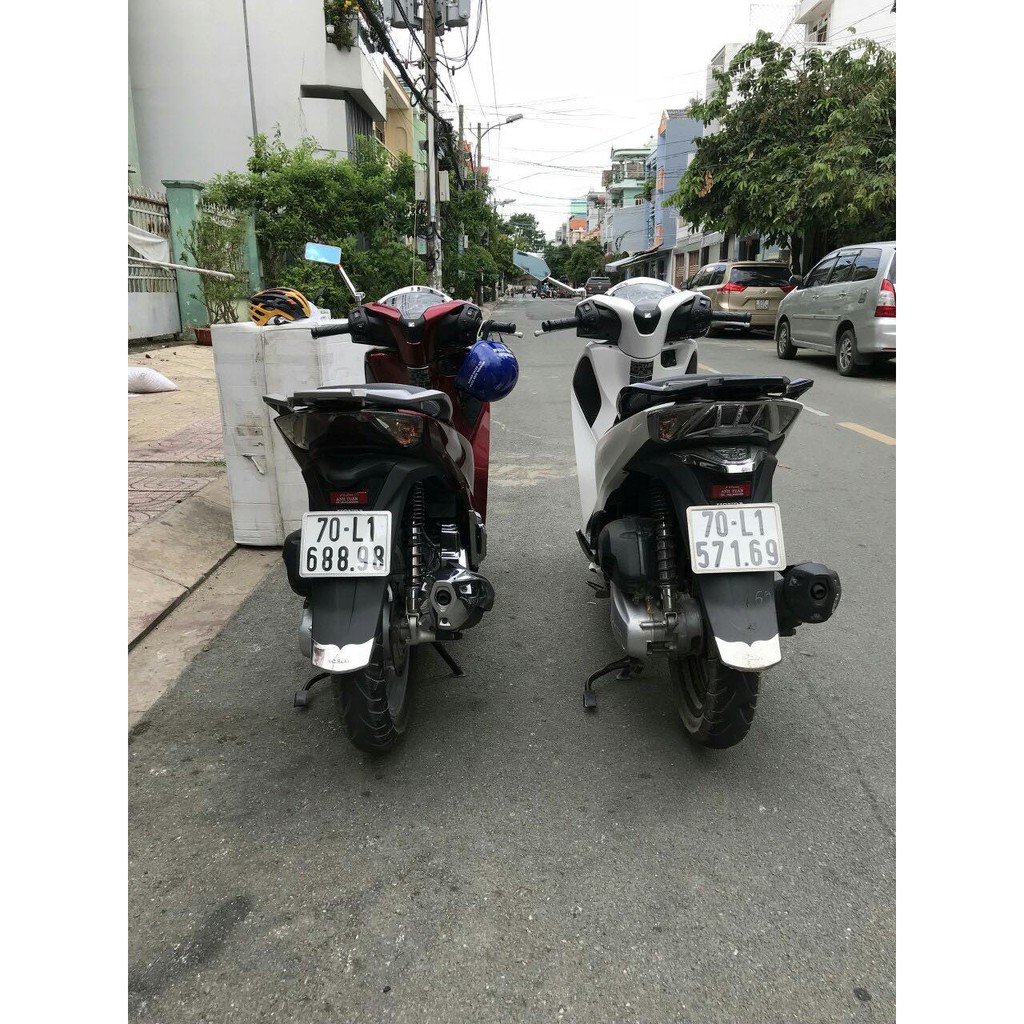 Dàn áo from Sh Ý full nguyên khối trang trí cho SHVN 2017 - 2019