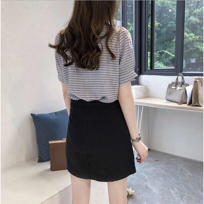 Áo sơ mi tay ngắn cổ chữ V hoạ tiết sọc ca-rô phối nút thiết kế thanh lịch sm190