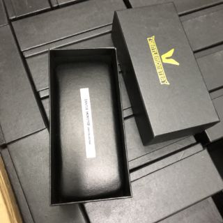 Kính MG full box