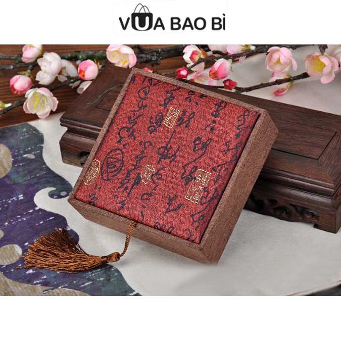 Hộp Gấm đựng trang sức, vòng phong thủy 10x10cm, Hộp đựng vòng tay, mặt đá bằng gấm cao cấp VUA BAO BÌ