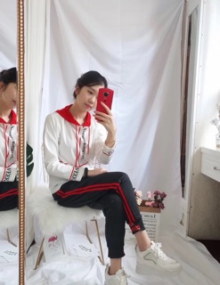 Bộ thể thao của nữ