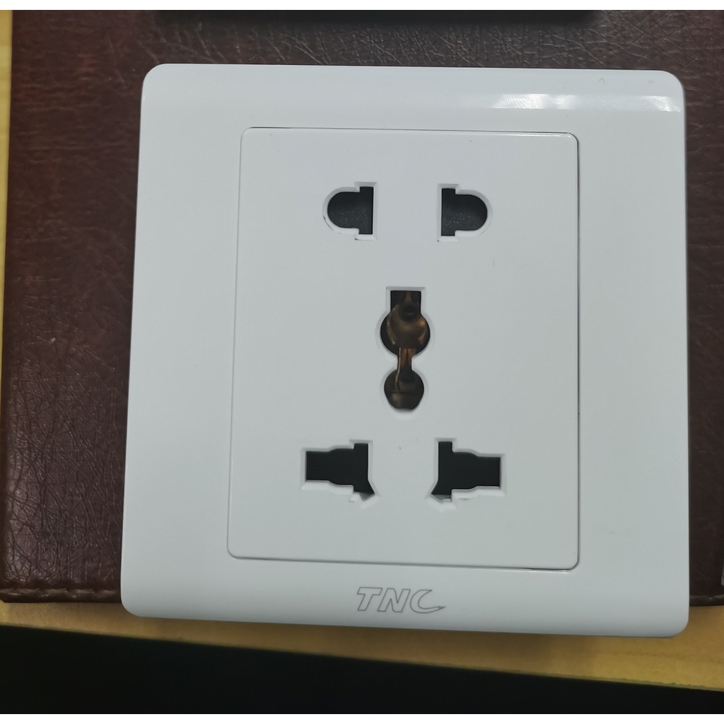 Ổ cắm đôi đa năng âm tường, ổ điện đôi 16A có màn che, chuẩn vuông 86x86, hiệu TNC