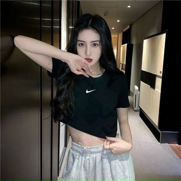 Áo Croptop Basic Thêu Logo | BigBuy360 - bigbuy360.vn