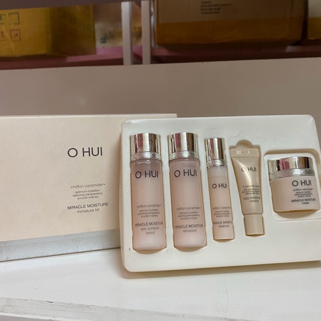 OHUI MIRACLE MOISTURE Miniature kit