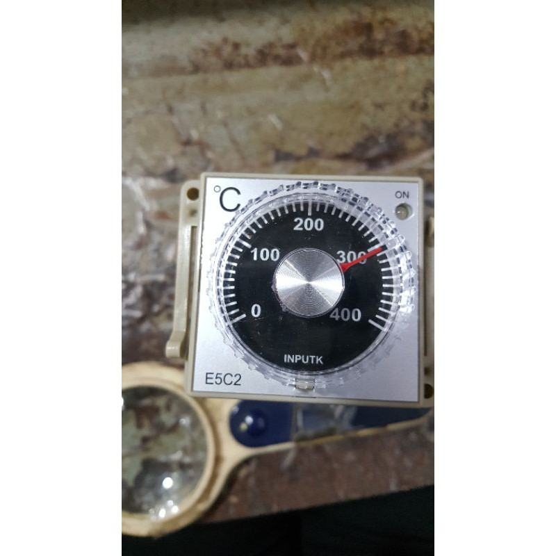 Đồng hồ nhiệt E5C2