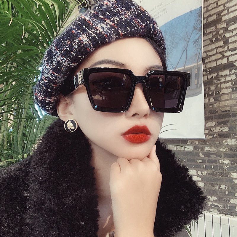 Kính Mát Chống Tia UV400 Hình Vuông Nhiều Màu Sắc Cổ Điển Thời Trang Cho Nam Và Nữ