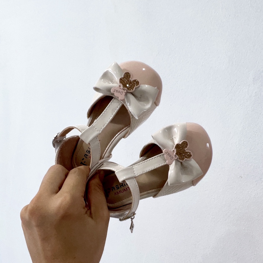 Giày búp bê cho bé gái da bóng họa tiết nơ gấu dễ thương mã mới 9007