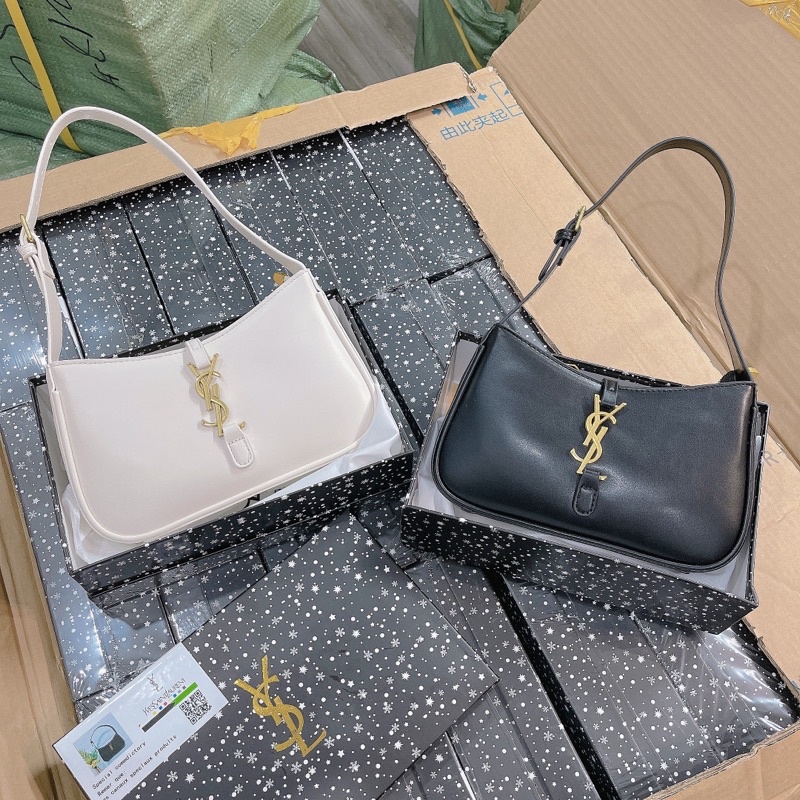 Túi xách nữ qoai ít full box nguyên seal xịn xò 20cm hot 2022