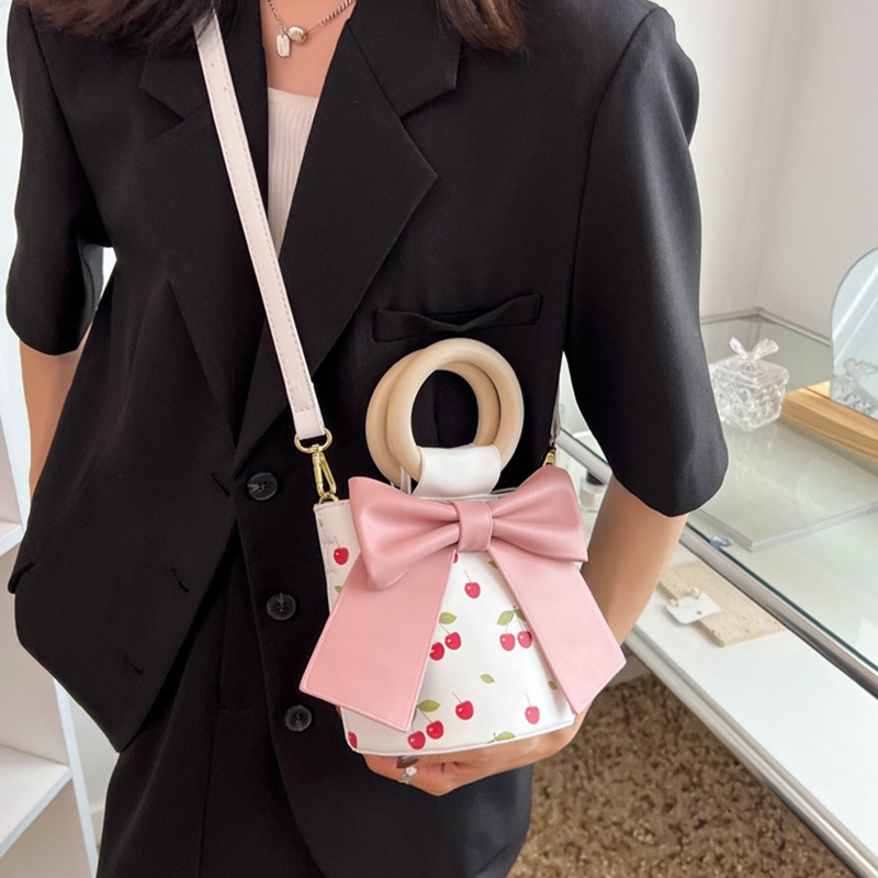 IELGY women's vintage print bow messenger bag