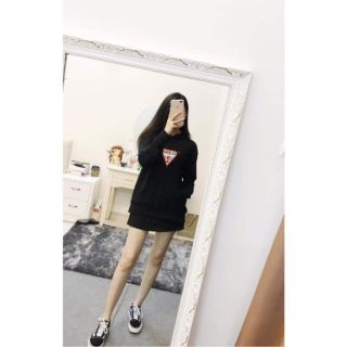 Áo Hoodie Guess