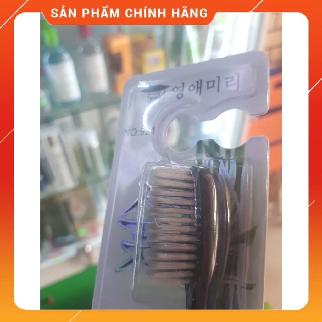 Bàn Chải Đánh Răng Than Tre Hoạt Tính Hàn Quốc BOSSi