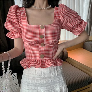 Áo croptop bánh bèo