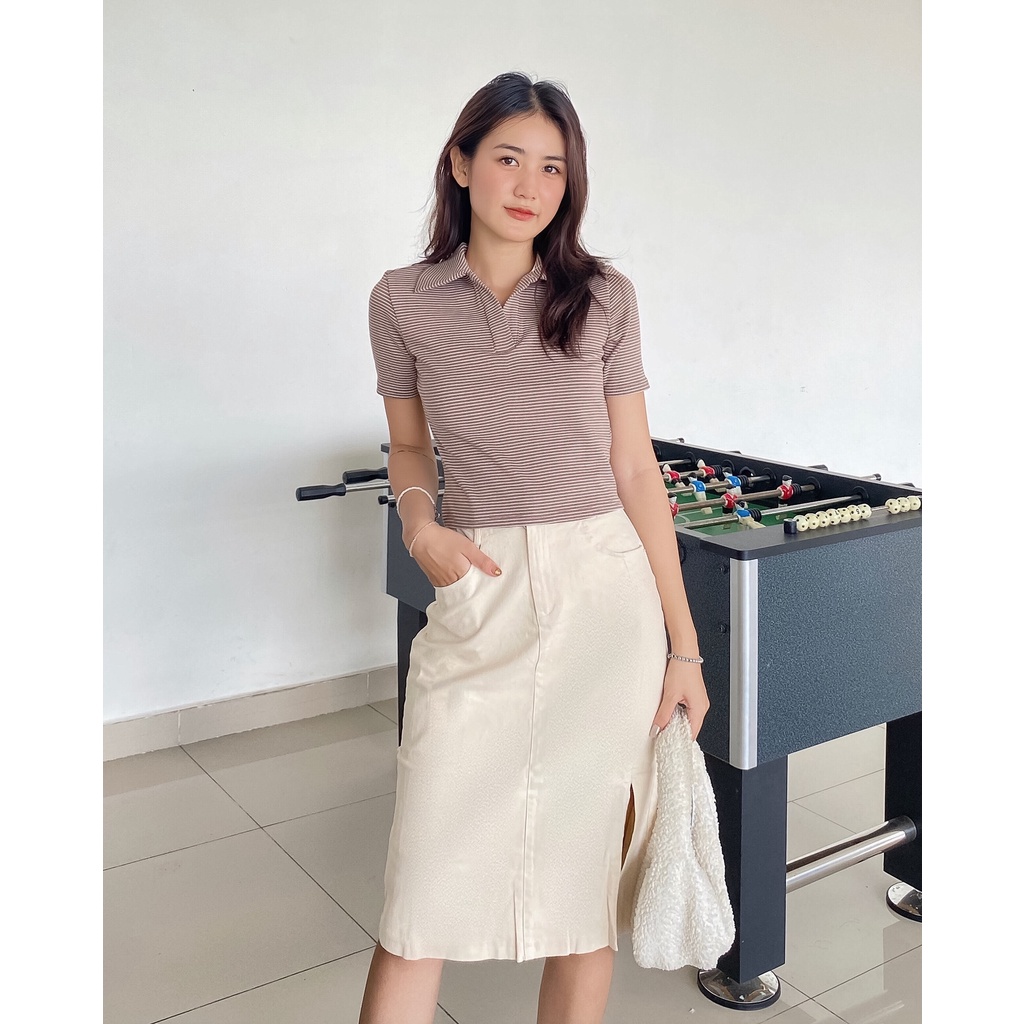 Áo croptop cổ polo sọc trẻ trung năng động Miều Est.2013