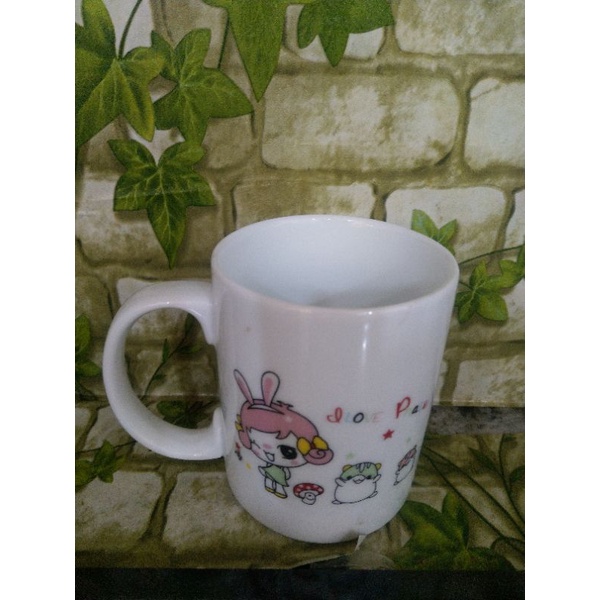 Ly sứ hàng độc lạ