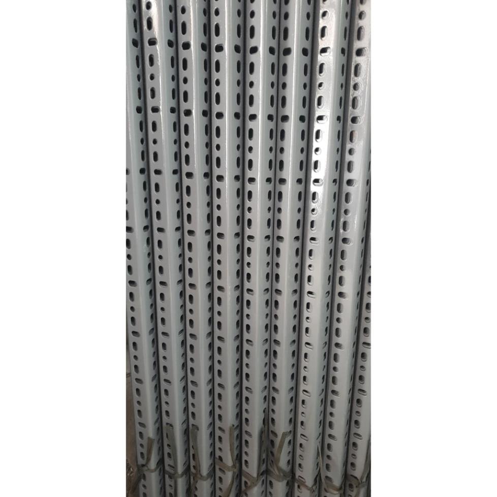 Thanh sắt V Lỗ 4x4cm dày 1,6 ly - dài 60cm