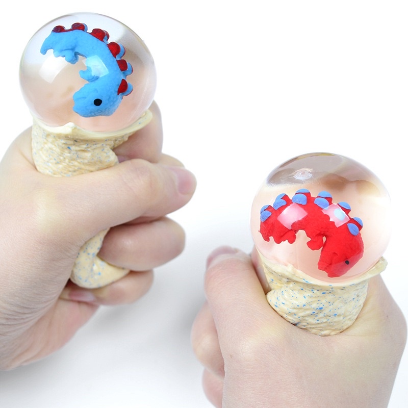 Bóp trứng khủng long thông hơi, Hình con khủng long con mới lạ.