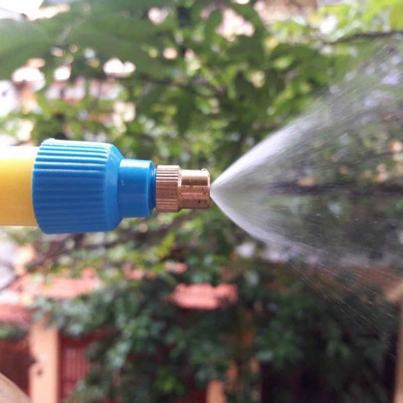 Đầu vòi xịt nước có bơm áp lực,,,