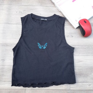 Áo croptop thêu bướm