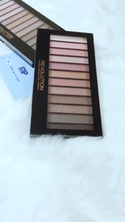 Bảng Màu Mắt Makeup Revolution Redemption Palette Iconic 3