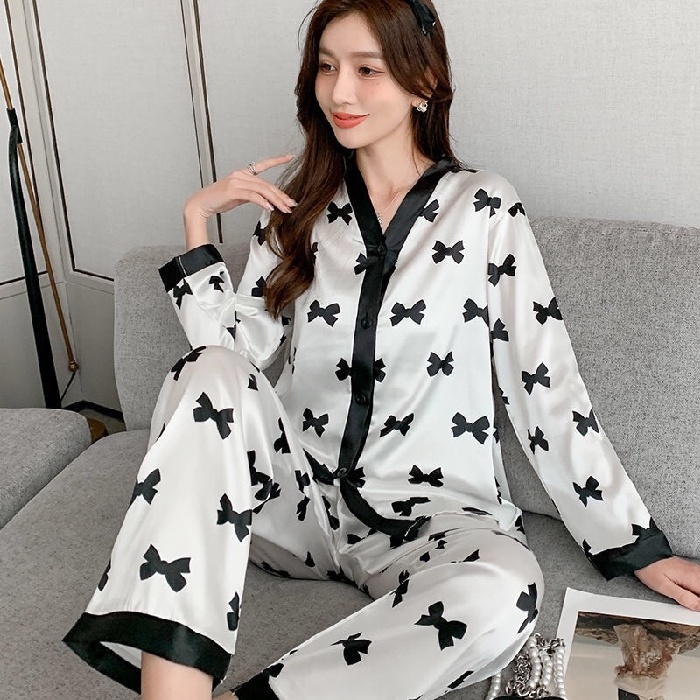 Bộ Đồ Ngủ Bằng Lụa Satin Tay Dài Thời Trang Hàn Quốc Dành Cho Nữ